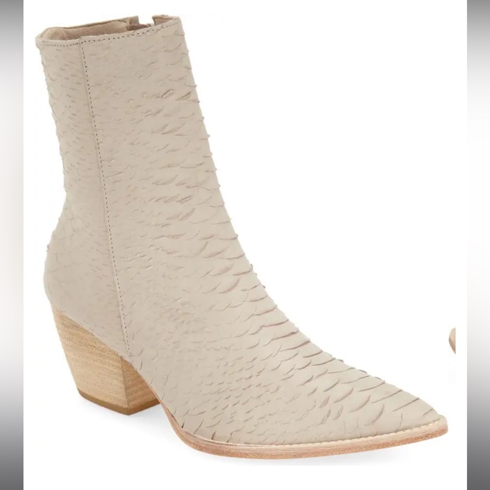 Caty Western Pointed Toe Booties